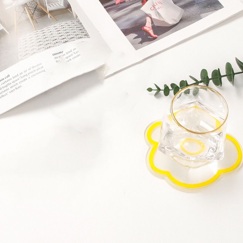 Acrylic Flower Coaster Heat Insulation Cute Flower Transparent Stable NonslipAcrylic Coasters Yellow - Image 4