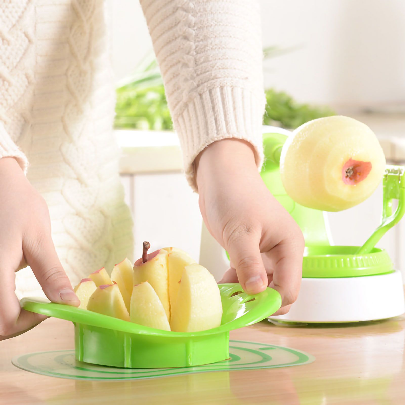 Apple Peeler 360 Degree Rotating Blade Hand Multifunction Fruit Peeler with Base Suction Cup 1pcs Scratcher - Image 4