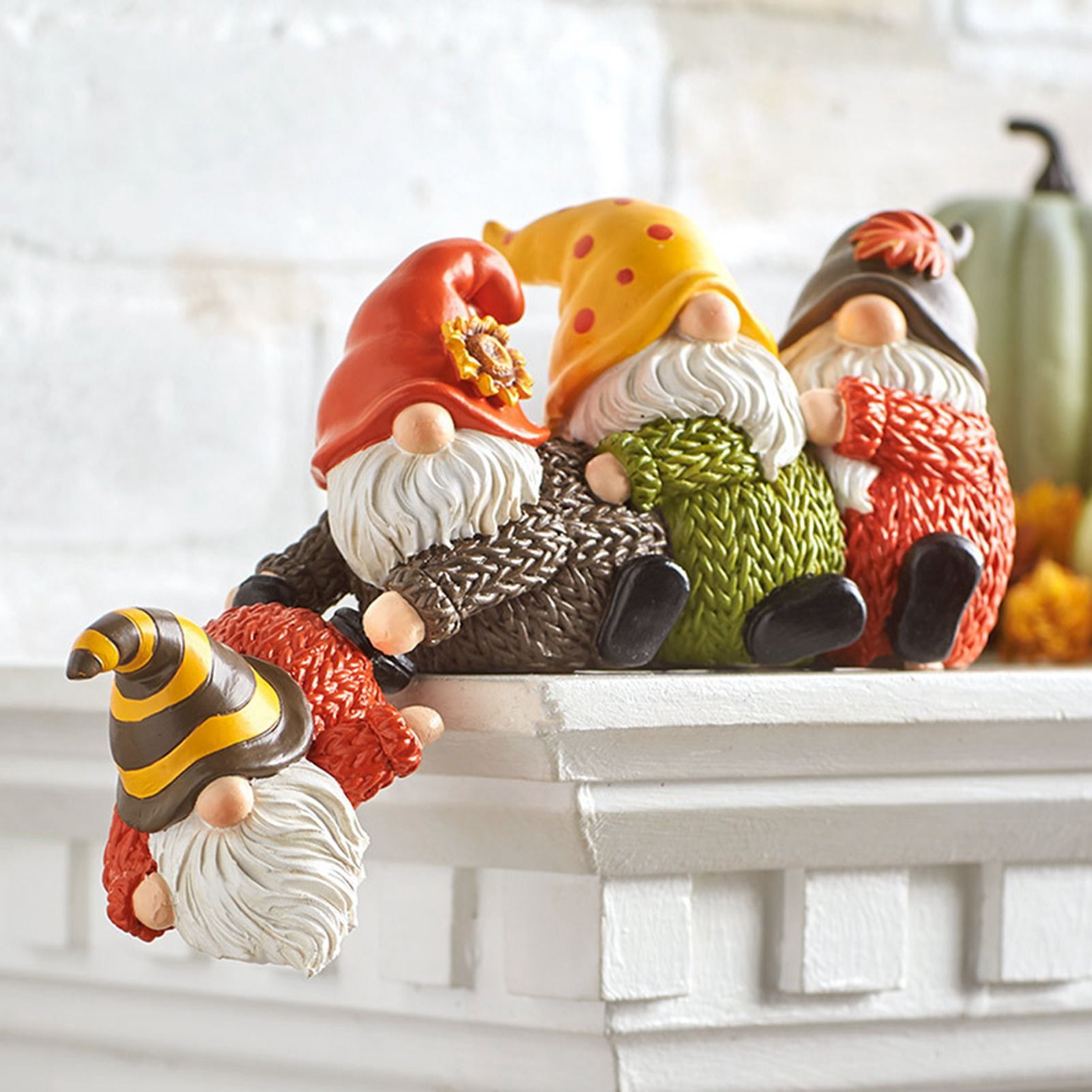 Christmas Ornament Emitting Resin Christmas Decorations Ornaments Gifts for Hotel Window Display - Image 4