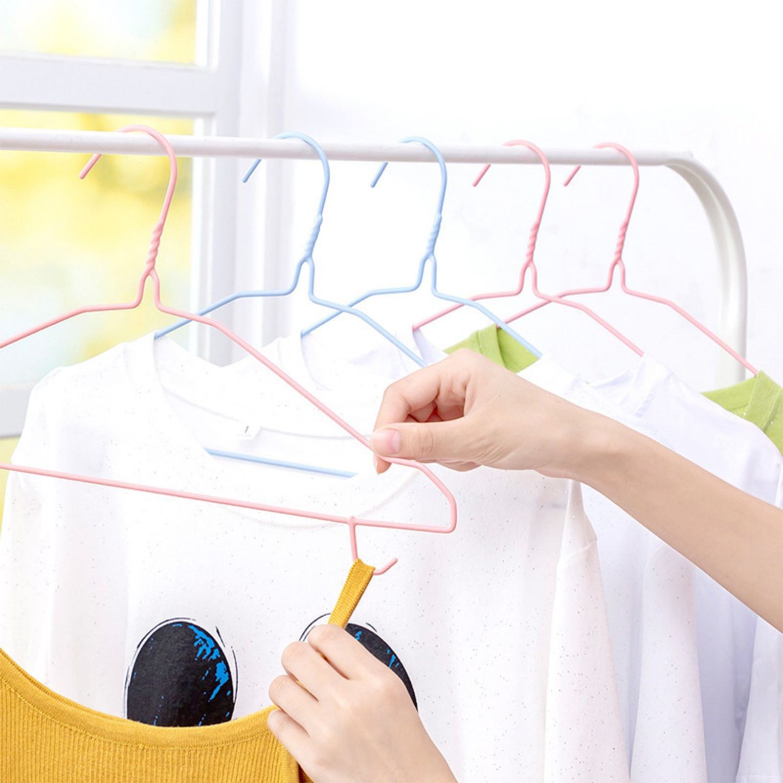 30 Pcs Clothes Hangers Hook Design Anti Skid Environmentally Friendly Metal Hangers for Home Use Pink Blue Random - Image 6