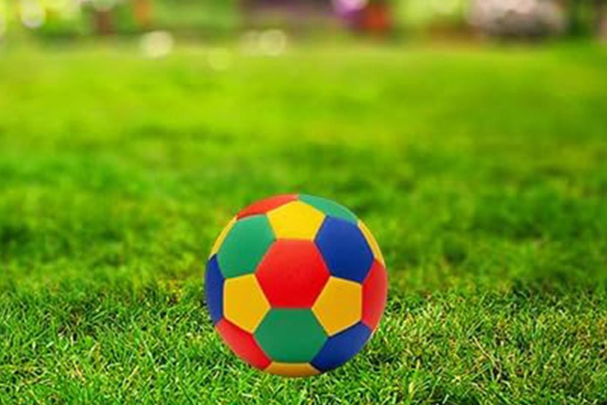 Quiet Indoor Soccer Ball Soft Foam Football for Home Dribbling Training - Image 4