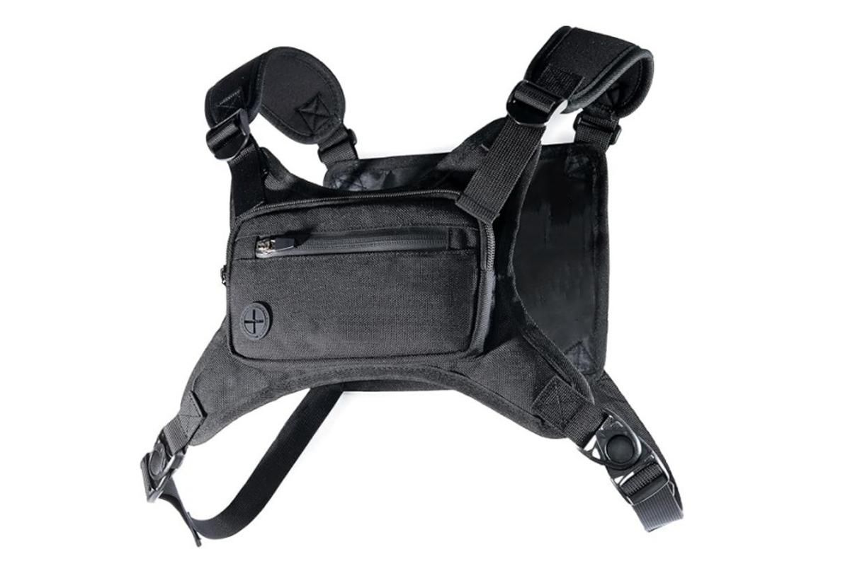 Water Resistant Running Vest Chest Pack Phone Holder for Running Lightweight Training Pack with Reflective Detail - Black - Image 1