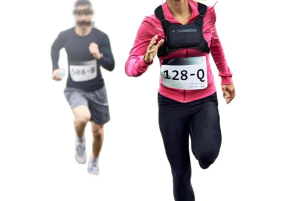 Water Resistant Running Vest Chest Pack Phone Holder for Running Lightweight Training Pack with Reflective Detail - Black - Image 6