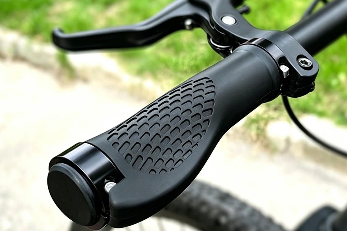 Cycling Lock-On MTB Ergonomic Mountain Bike Rubber Grips Bicycle Handlebar - Black - Image 4