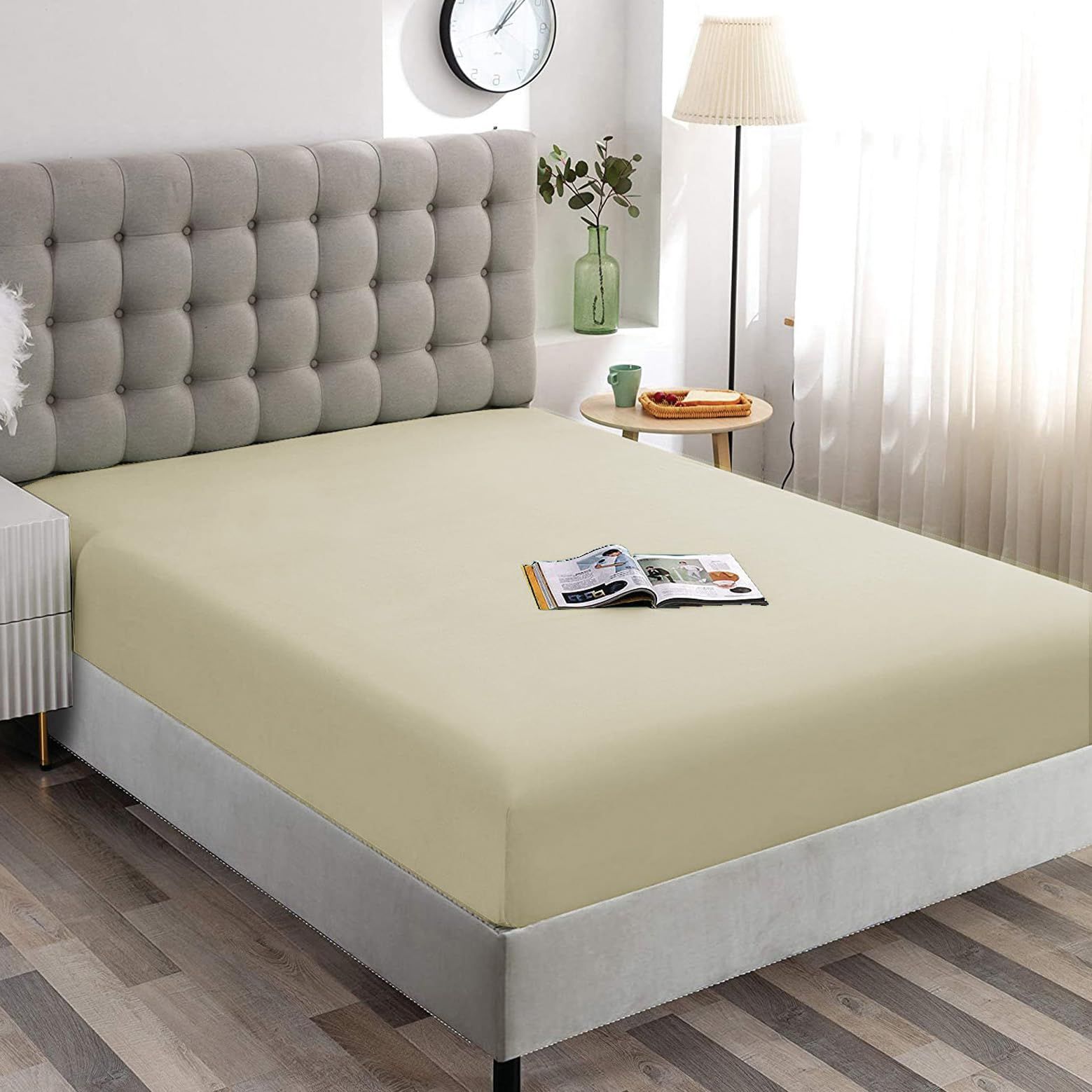 Hotel Quality Fitted Sheet - 1 Piece Fitted Sheet  -Breathable Bedding - Wrinkle, Fade, Stain Resistant- 16inch/40cm Deep Pocket Fitted Bed Sheet-Wrinkle and Fade Resistant,(Cream White,Double) - Image 1