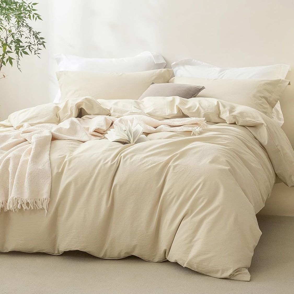 2 Piece Hotel Soft Microfiber Quilt Cover Set-2000TC Duvet/Donna Cover Set & Pillowcases -1 Quilt Cover Zipper Closure & 1 x Pillowcases-Breathable Bedding - Wrinkle, Fade, Stain Resistant(Cream White,King Single) - Image 1