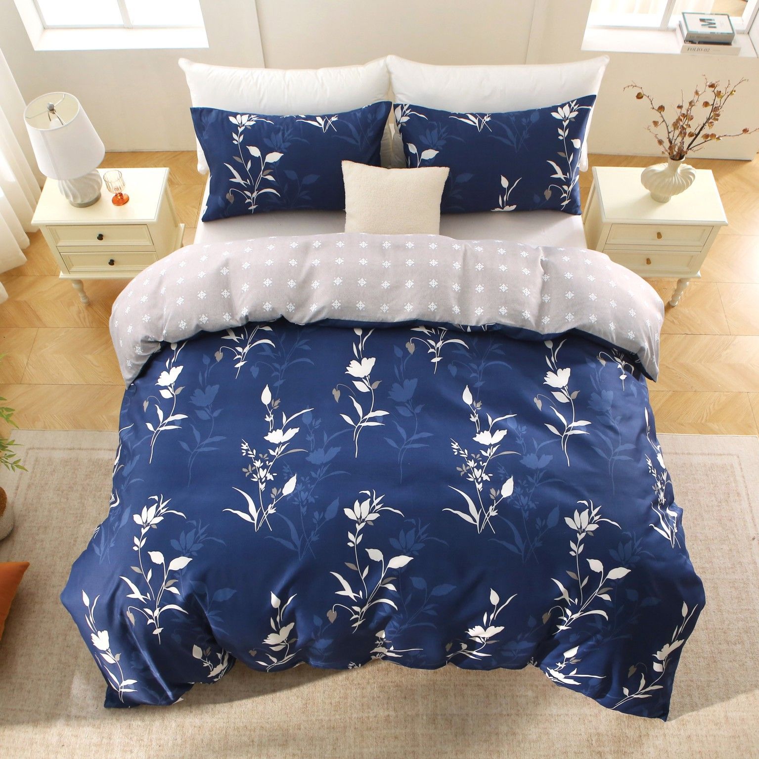 3 Piece Hotel Soft Microfiber Quilt Cover Set-2000TC Duvet/Donna Cover Set & Pillowcases -1 Quilt Cover Zipper Closure & 1 x Pillowcases-Breathable Bedding - Wrinkle, Fade, Stain Resistant(Navy Floral,Queen) - Image 7