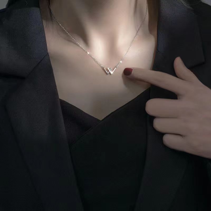 Necklace Women Alloy Bow Water Wave Chain Double W necklace - Image 1