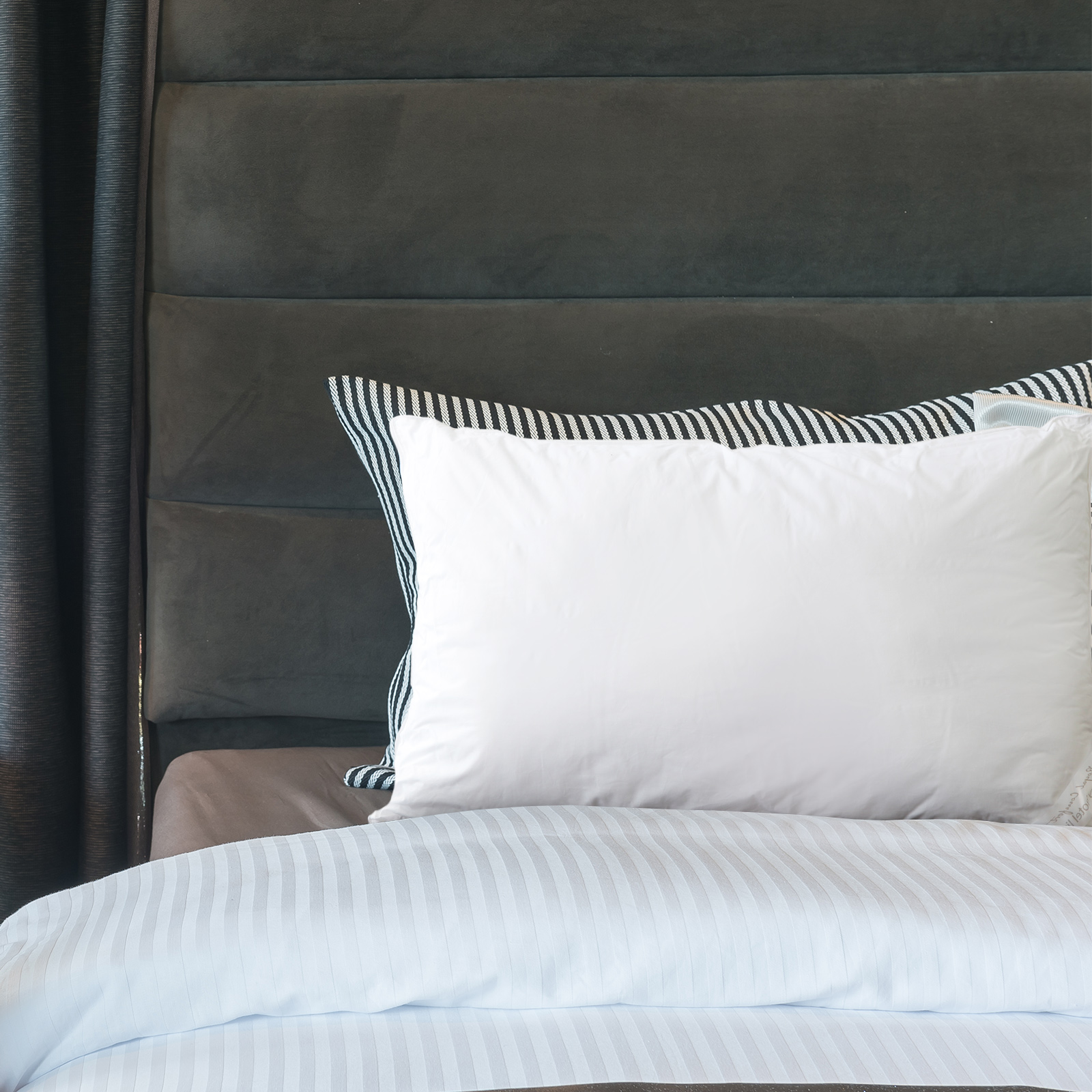 2 Pack Royal Comfort Cotton Cover 233TC Microfibre Luxury Signature Hotel Pillow - Image 6