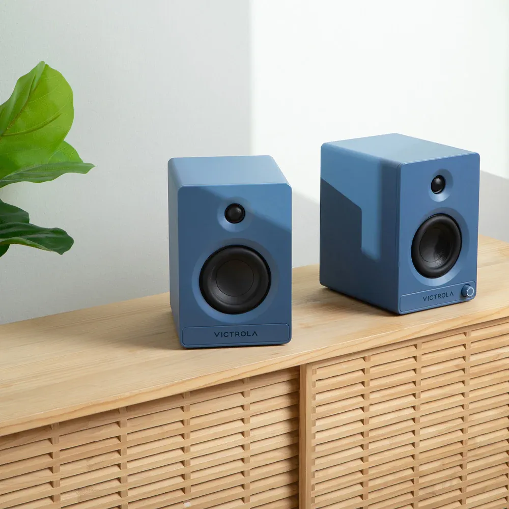 Victrola Automatic Turntable + Victrola Tempo Bookshelf Speakers Bundle - Blue - Image 5
