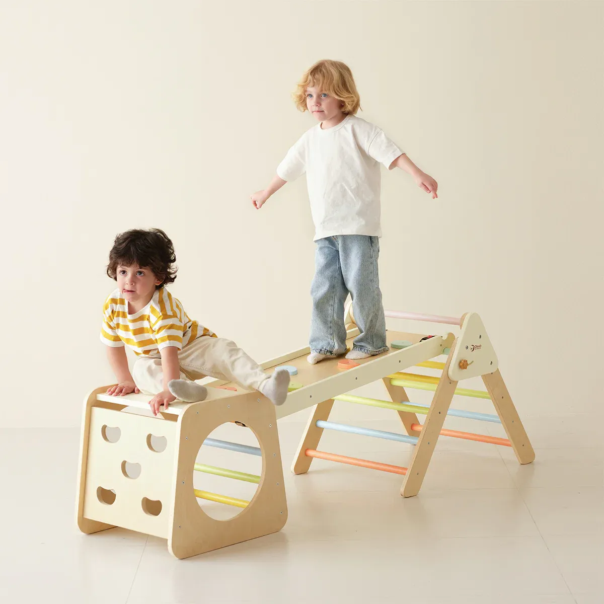 Small Climbing Frame by Classic World - Image 3