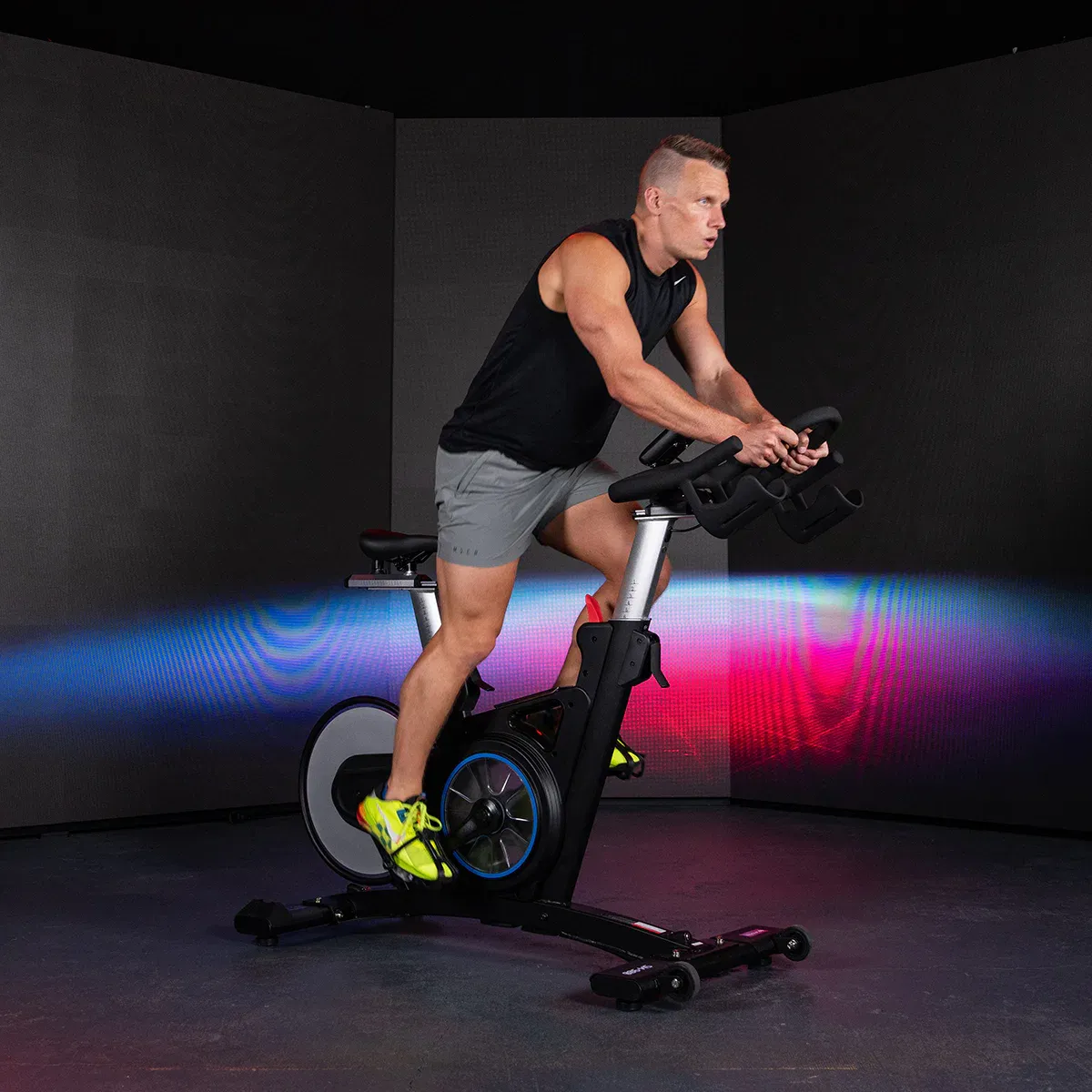 Lifespan Fitness SM900 Commercial Magnetic Spin Bike - Image 2
