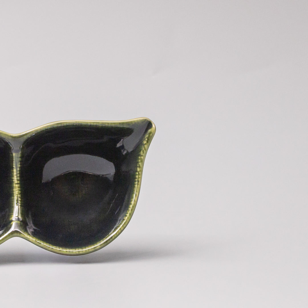 Edamame Triple Pod Dish 20cm Oribe Green Glaze - Image 2