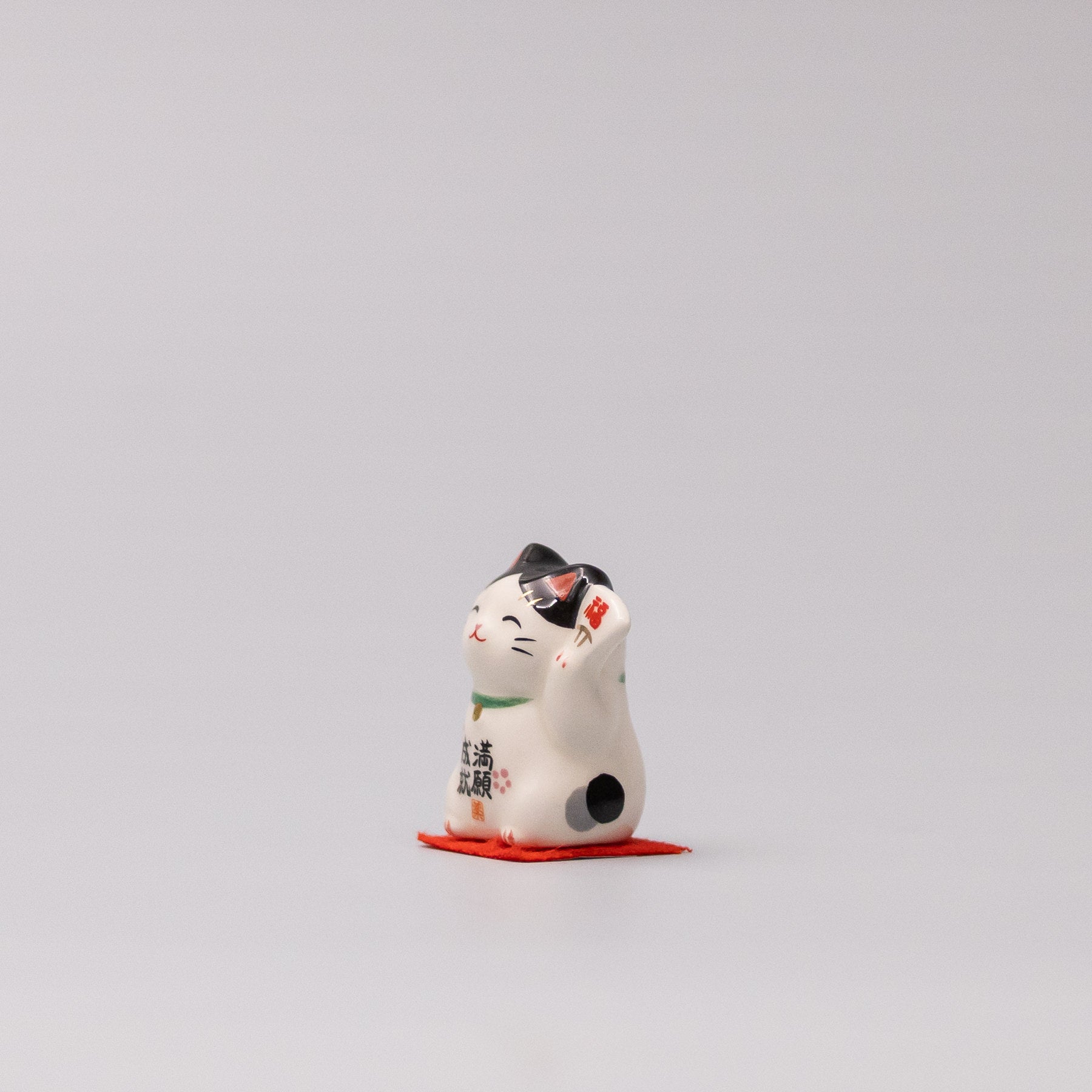 Okimono Victory Lucky Cat - Image 3