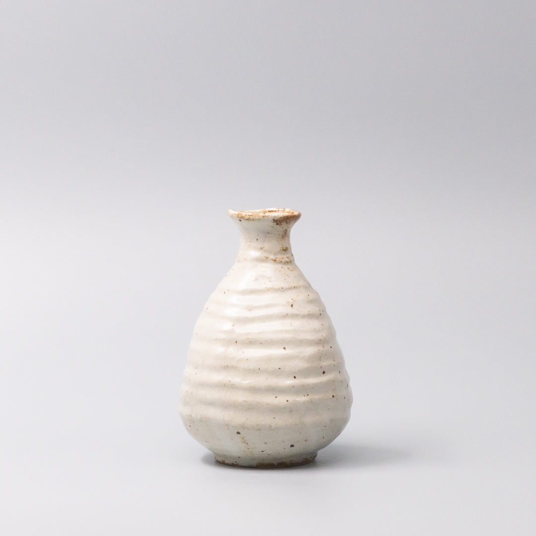 Sake Jug 350ml White Sand Glaze - Image 4