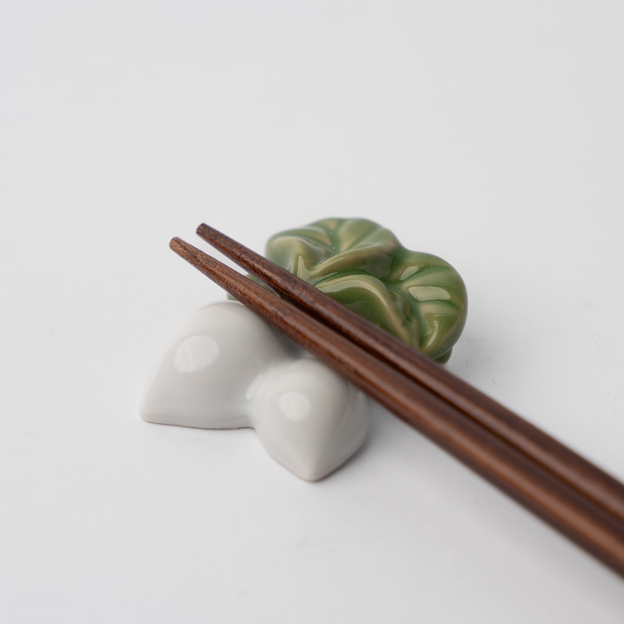 Chopstick Rest White & Green Radish - Image 1