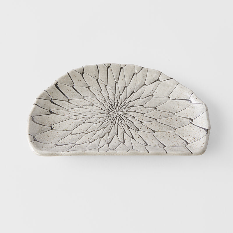 Plate D Shaped 21cm Grey Net Design - Image 1