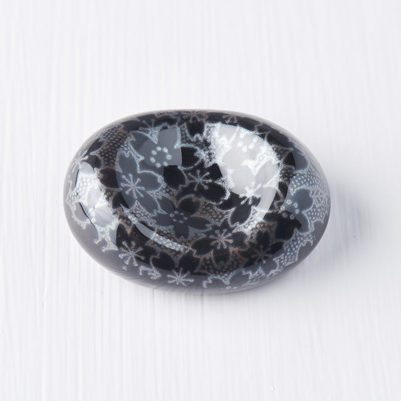 Chopstick Rest Pebble Black Sakura Design - Image 1