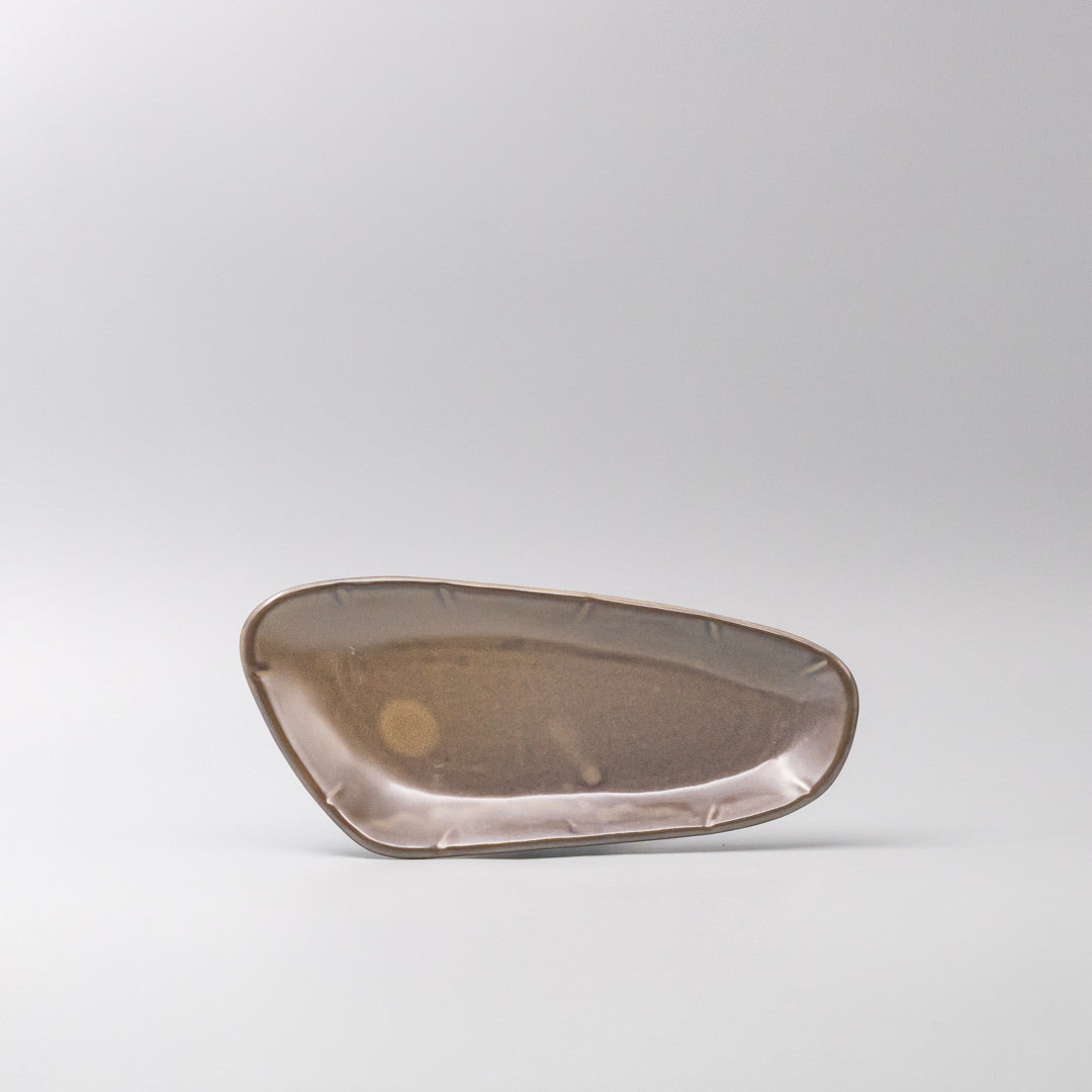 Organic Triangular Plate 27cm - Image 3