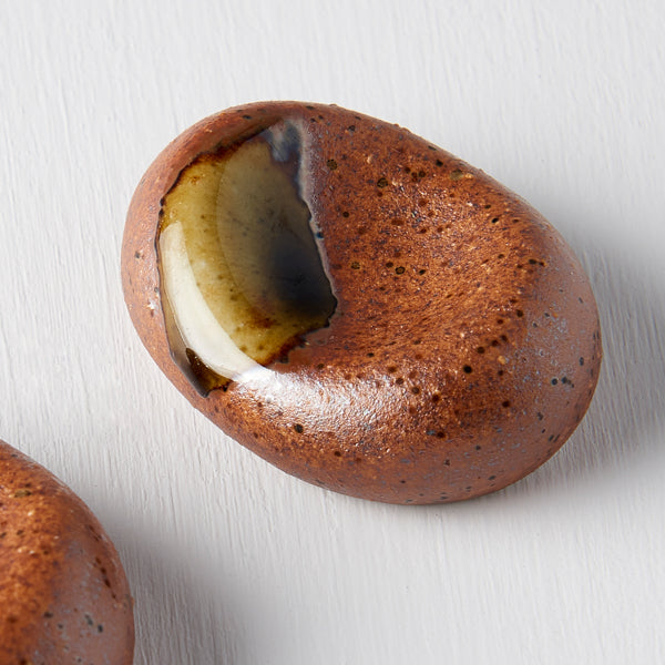 Chopstick Rest Pebble Brown with Green Splash - Image 1