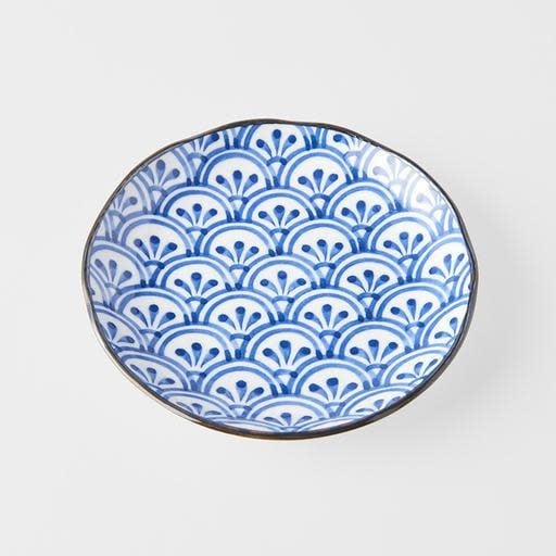 Tapas Plate 16.5cm Petal Crest Design - Image 1