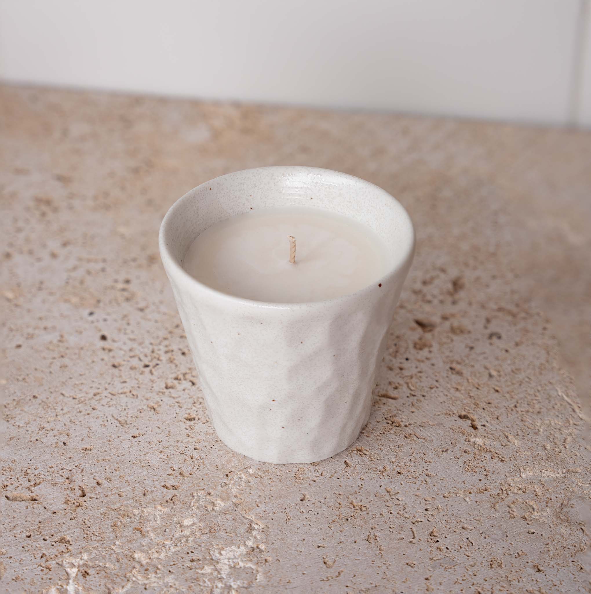 Candle Herbal Mint White Ceramic 180g - Image 1