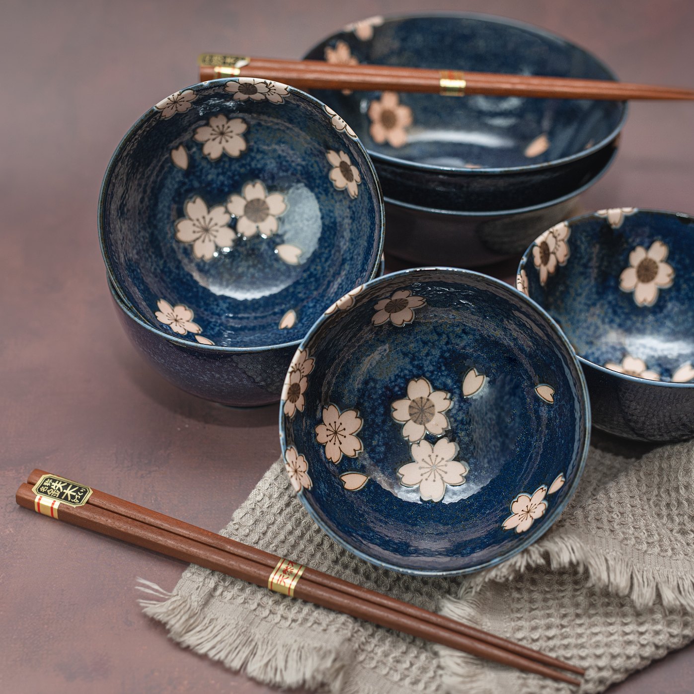 Bowl Set 4pcs Navy Pink Sakura Design - Image 4