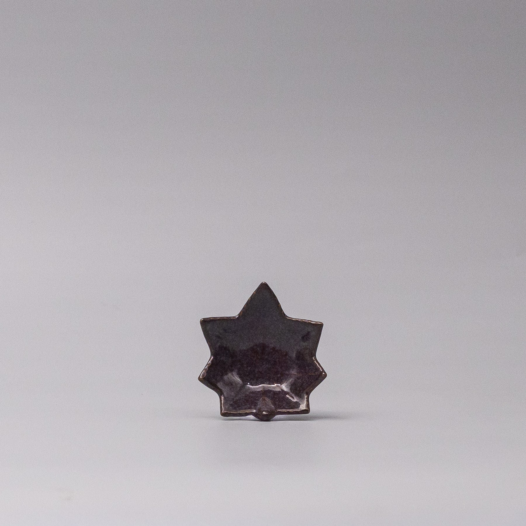 Sauce Dish Maple Leaf 6cm Rasin - Image 3