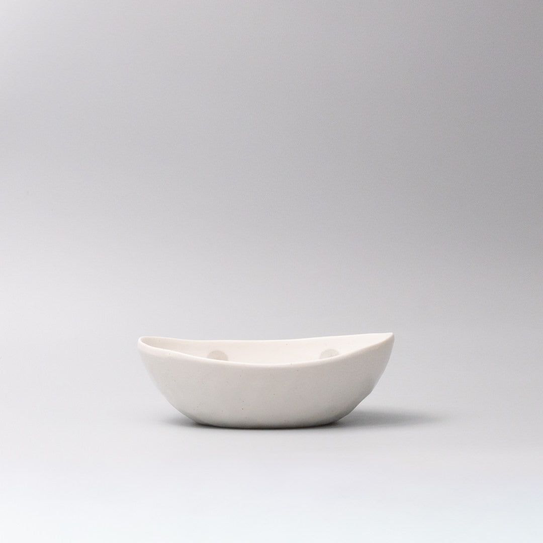 Bowl Oval 20cm White with Grey Dots Design - Image 3