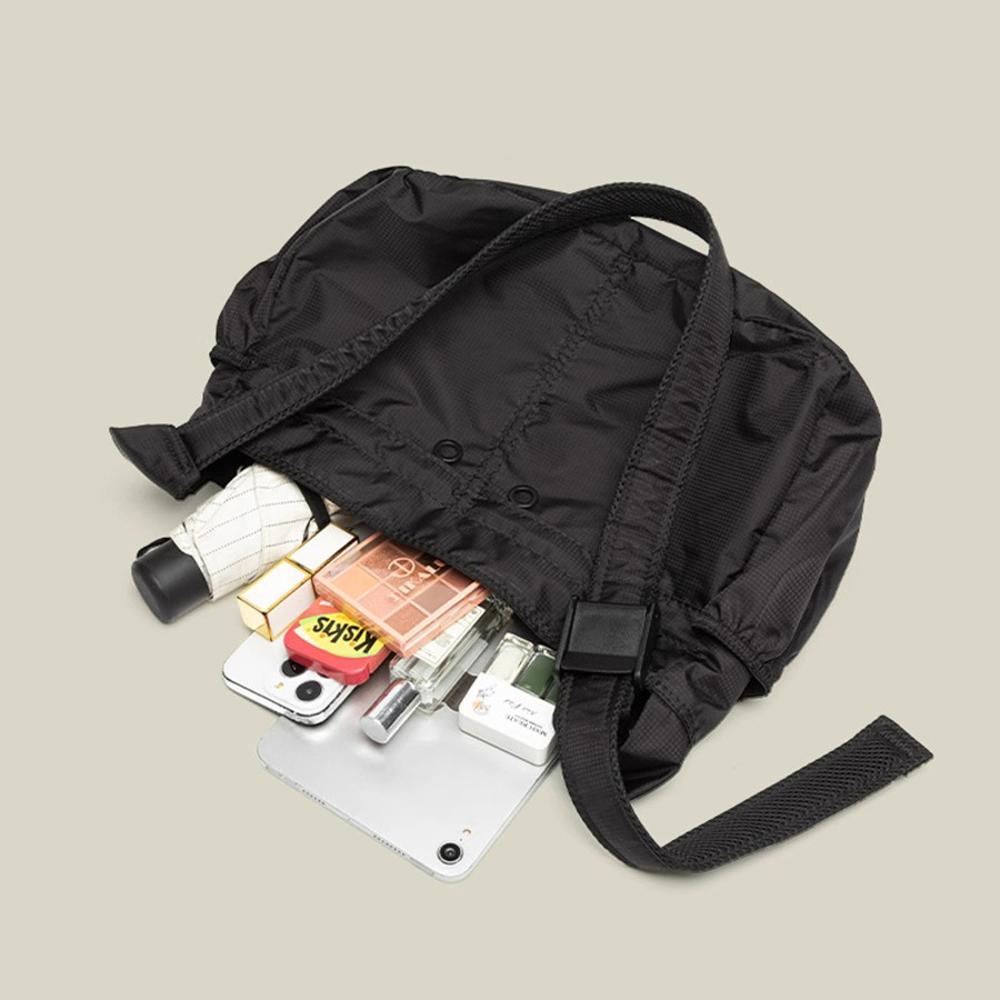 Black Large Capacity Nylon Tote Bag - Water Resistant Casual Shoulder Bag for Daily Use and Outdoor Activities - Image 4
