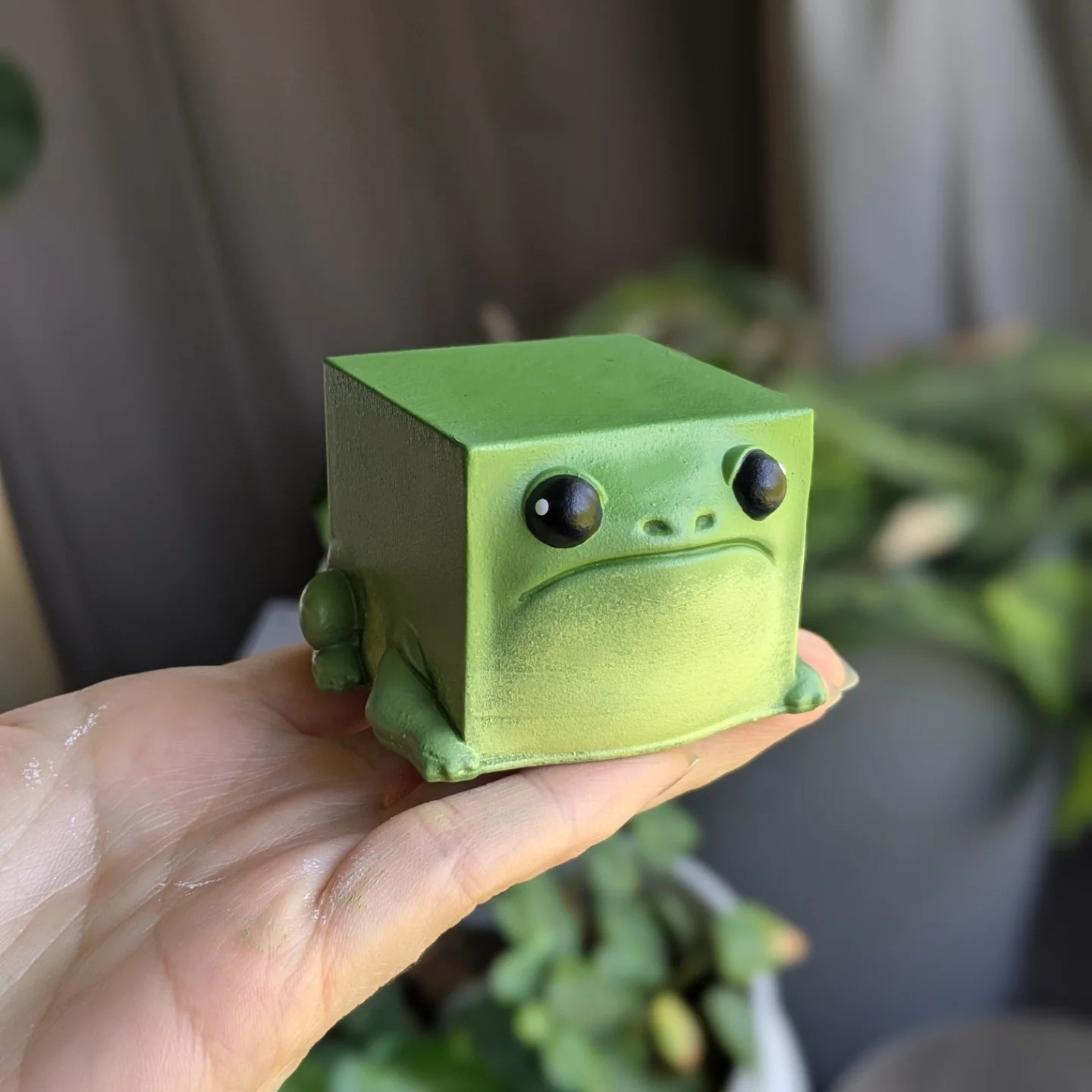 Adorable Ugly-Cute Frog Resin Figurine – 2-Pack Set for Desk, Home & Office Decor - Image 1