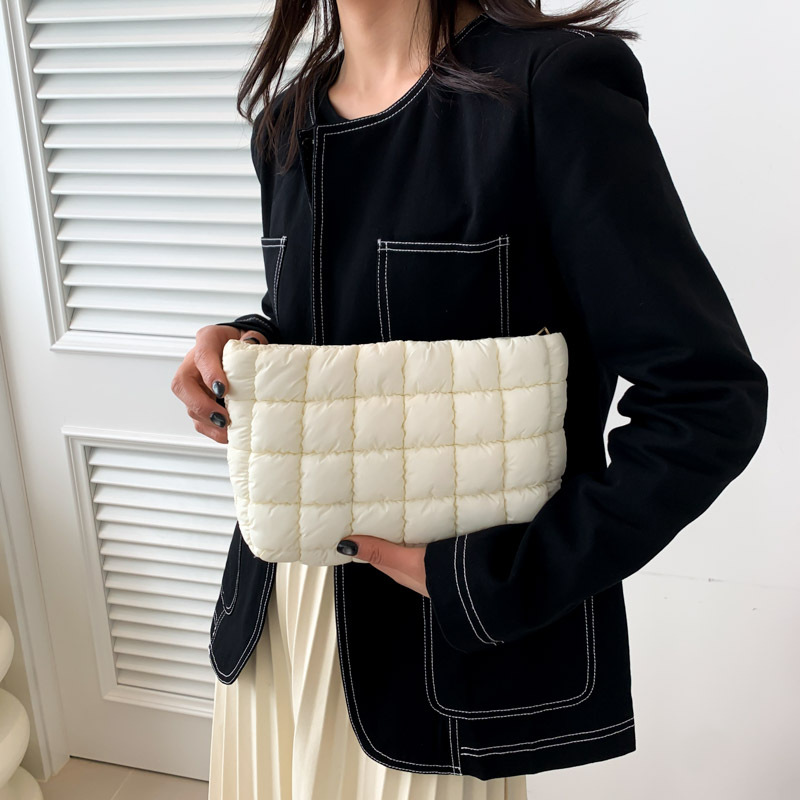 White Puffer Makeup Bag Quilted Pouch Cosmetic Organizer Bag Soft Nylon Travel Toiletry Bag Zipper Handbag for Women - Image 1