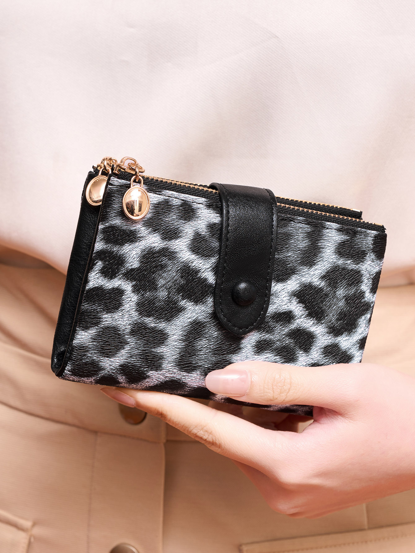 Ladies Compact Wallet Soft Vegan Leather Tri-Fold Purse Double Zipper Coin Pocket with Removable Card Holder High Capacity Multi Slots Leopard Print Black - Image 2
