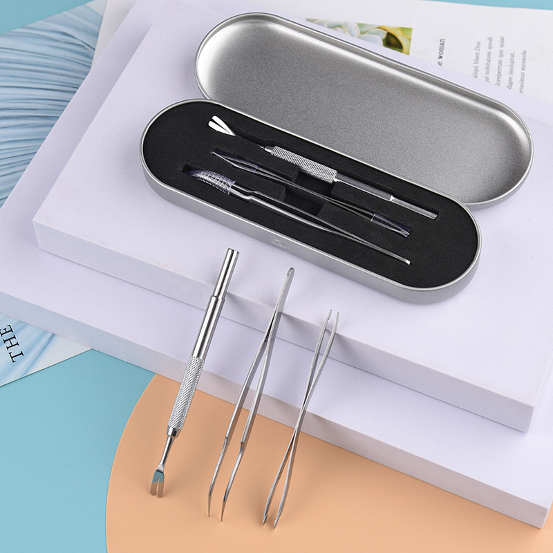 Stainless Steel Pet Tick Remover Tool Kit - Professional Fork, Double-Head Clip, and Curved Tweezers for Dogs and Cats - Image 2