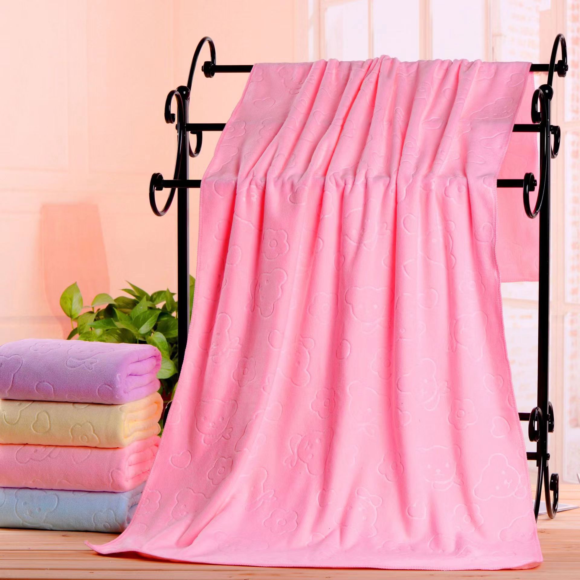 2-Pack Pink Embossed Microfiber Bear Bath Towels – 70 x 140 cm, Ultra-Absorbent and Soft for Bath, Beach & Gym - Image 1