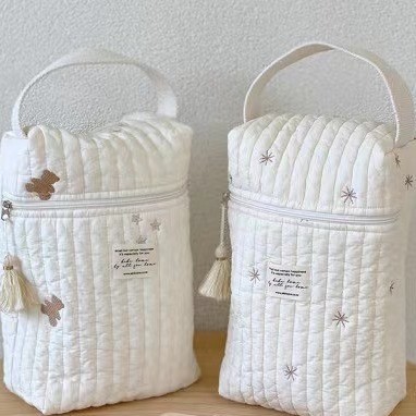 Leaves Quilted Nappy Storage Bag Portable Diaper Organizer Mommy Travel Pouch with Zipper 28x18x6cm for Australian Families and Stroller Use - Image 3