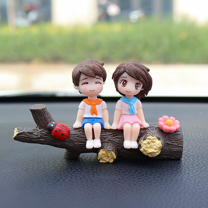 The well-behaved couple on the tree branch Cute Couple Car Ornament for Dashboard – Romantic Interior Decoration for Vehicles - Image 1
