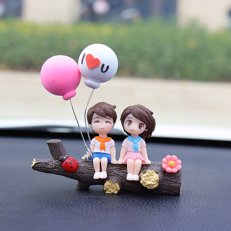 Tree Branch Couple Balloons Cute Couple Car Ornament for Dashboard – Romantic Interior Decoration for Vehicles - Image 1
