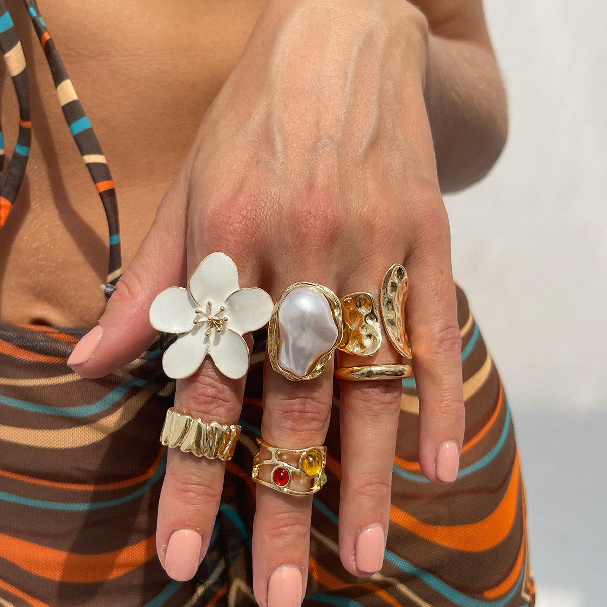 6-Piece Gold Chunky Stackable Ring Set White Enamel Flower & Baroque Pearl - Adjustable Open Finger Jewellery for Women (Light Gold) - Image 1