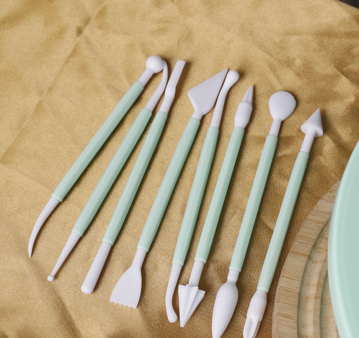 207 Pieces Cake Decorating Kit with Nordic Blue Revolving Turntable Icing Tips and Spatulas Complete Baking Tool Set - Image 4