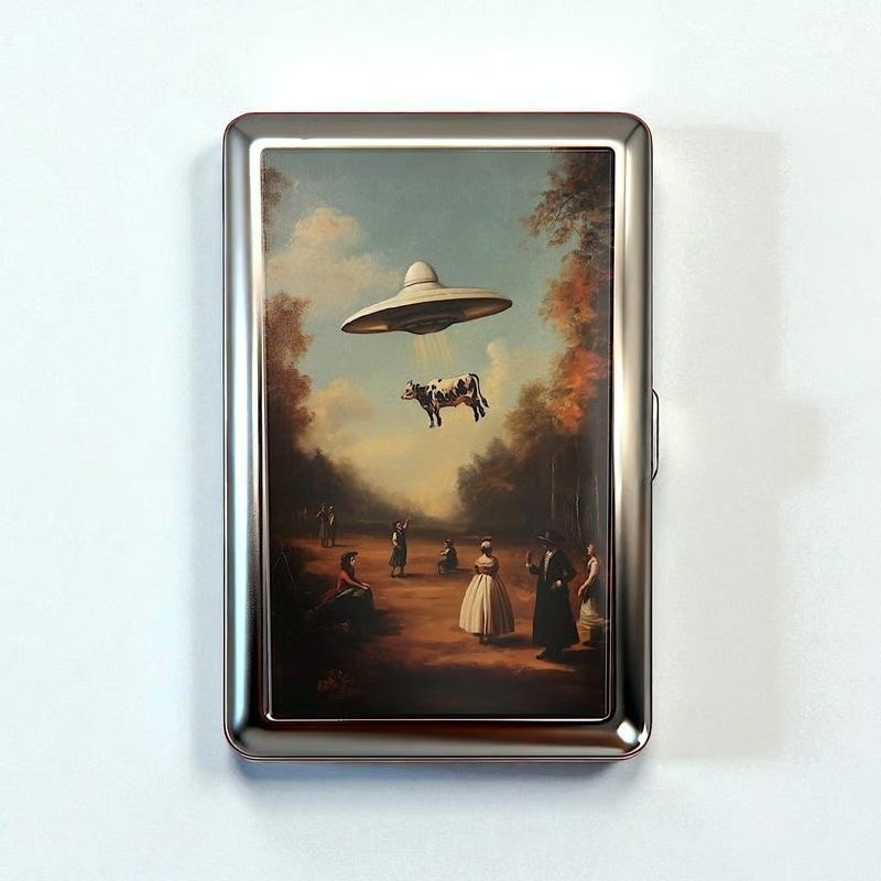 Retro Metal Card Cash & Cigarette Case with Fixed Clip - UFO Artistic Slim Wallet (10.3X6X2cm) - Image 1