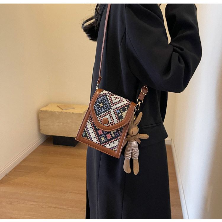 Black Boho-Chic PU Leather Crossbody Phone Purse with Cute Rabbit Pendant - Stylish Multi-Functional Compact Square Bag - Image 4