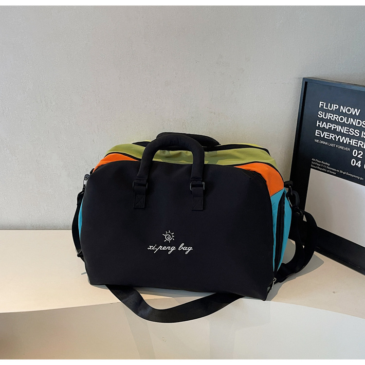 Black Color-Block Travel Bag - Large Capacity Women's Handbag for Leisure, Gym, and Weekend Trips - Versatile Shoulder & Crossbody Bag - Image 1