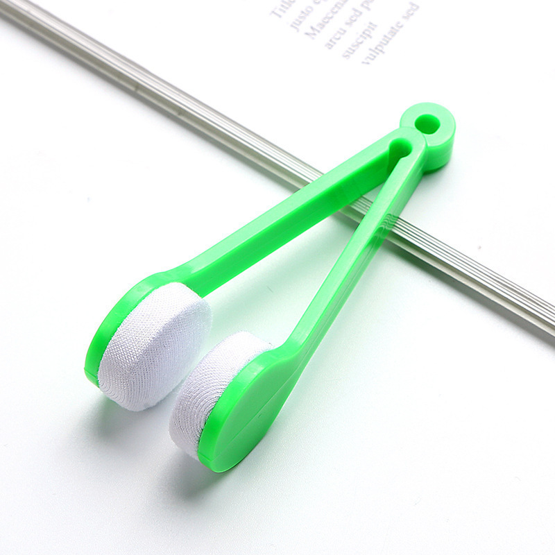 10 Pcs Green Portable Eyeglass Cleaning Clip - Dual-Sided Microfiber Tongs for Safe, Streak-Free Lens Care - Image 1