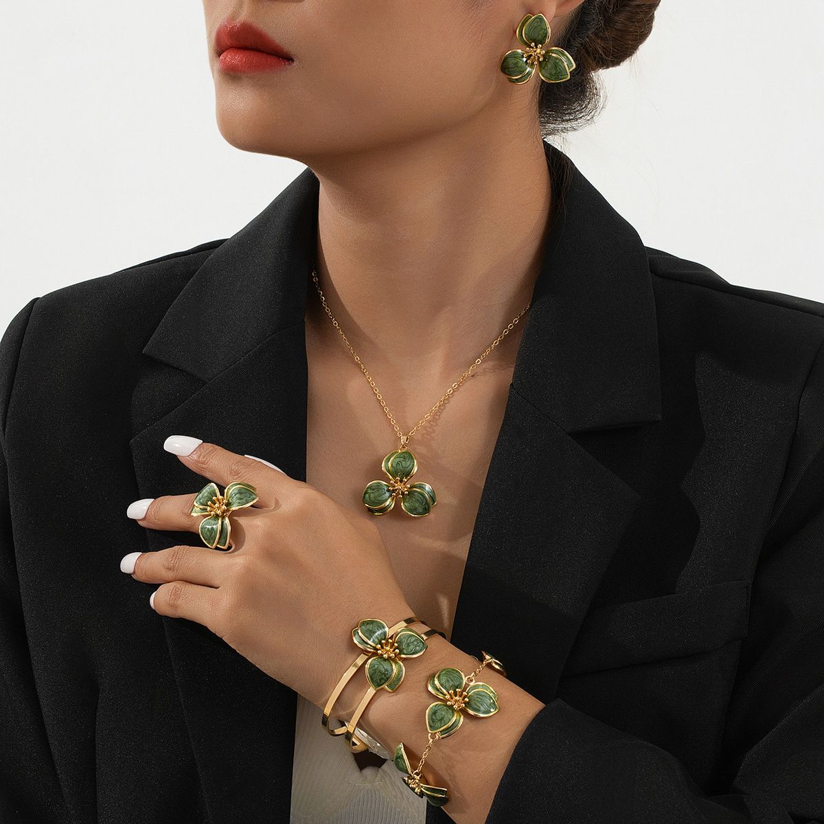 Green Floral Enamel Jewelry Set – Five-Piece Alloy Accessory Collection with Minimalist Botanical Design - Image 1