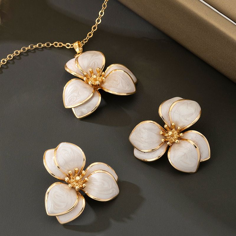 White Floral Enamel Jewelry Set – Five-Piece Alloy Accessory Collection with Minimalist Botanical Design - Image 3