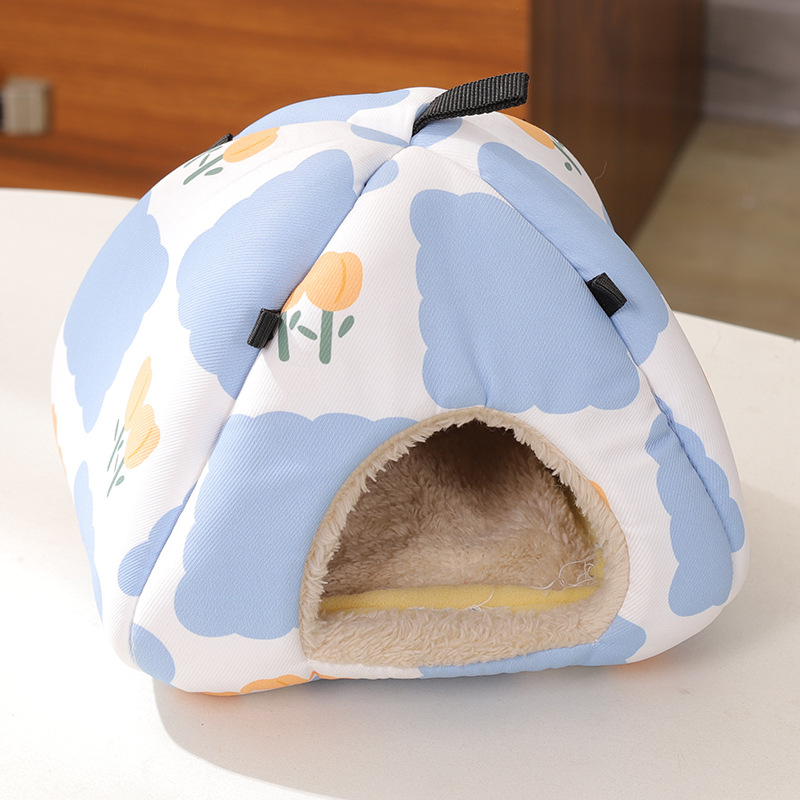 Blue and white tulips Soft Shelter for Small Mammals – Hanging & Floor Use, Waterproof Surface, Easy Clean(Size: M) - Image 1
