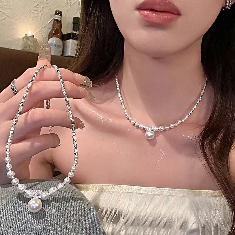 Elegant Pearl Choker Necklace for Women – Ins Style Minimalist Design with Crystal Accent and Drop Pearl Pendant (Silver Tone) - Image 3