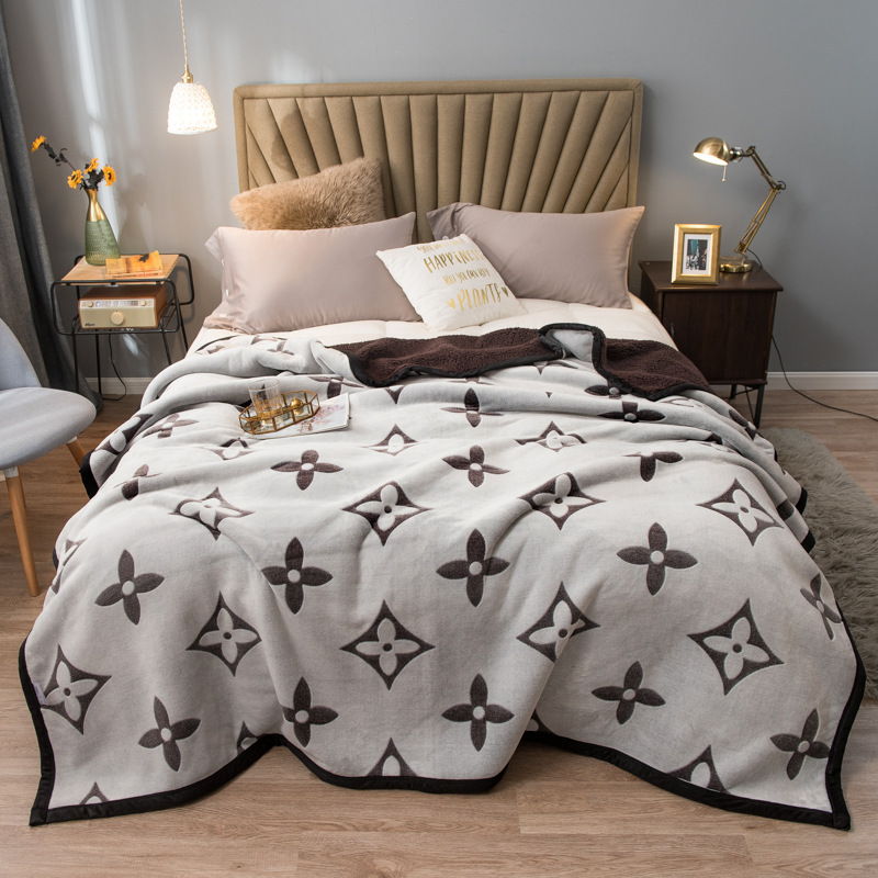 Brown Lucky Four-Leaf Clover 100x150CM Premium Double-Sided Print Flannel Blanket - Soft All-Season Air Conditioning Throw for Office Nap & Travel - Image 1