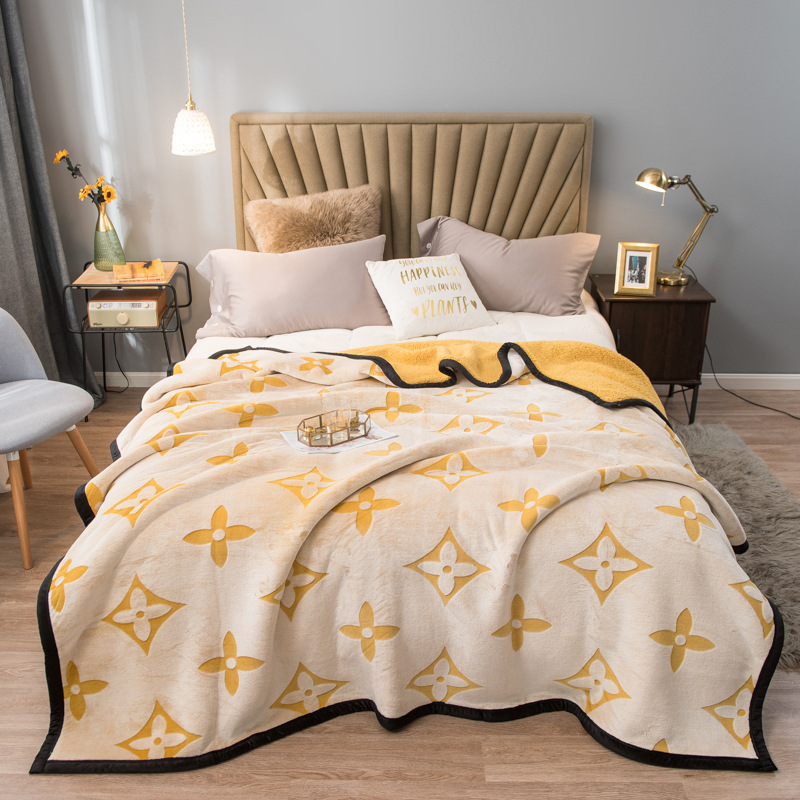 Yellow Lucky Four-Leaf Clover 180x200CM Premium Double-Sided Print Flannel Blanket - Soft All-Season Air Conditioning Throw for Office Nap & Travel - Image 1